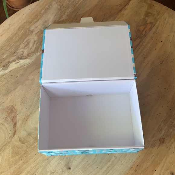 VERSACE Gift Box - - Picture 8 of 8